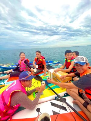 uống cafe trên biển bãi dài