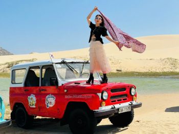 khách check in xe jeep đồi cát mũi dinh
