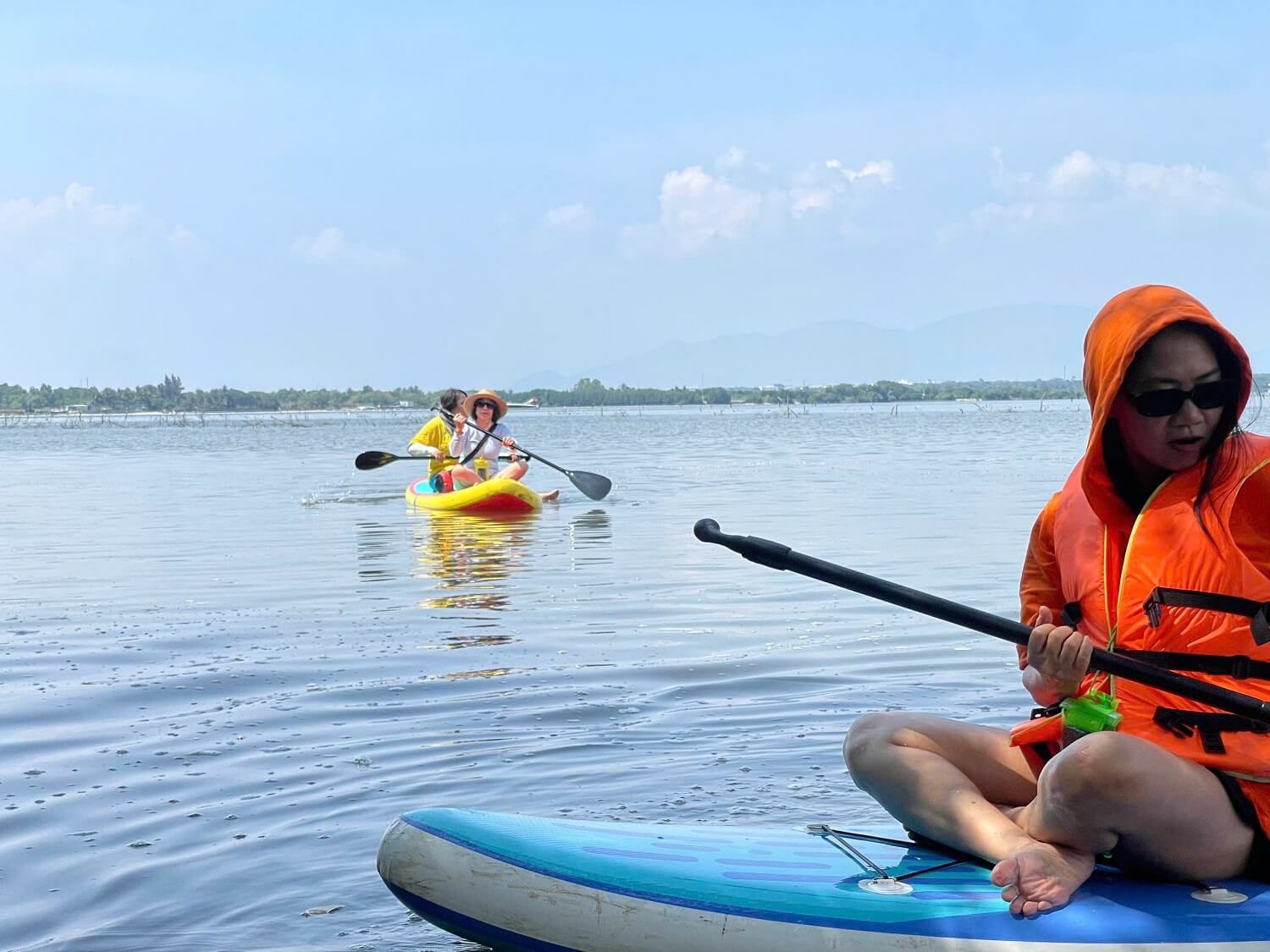 chèo sup đầm thủy triều cam lâm